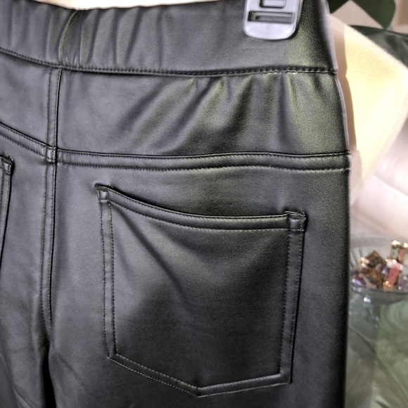 SZ S  LOVE TREE BRAND NWT BLACK FAUS LEATHER SKINNY LEG PANTS ELASTIC WAIST - Picture 4 of 8